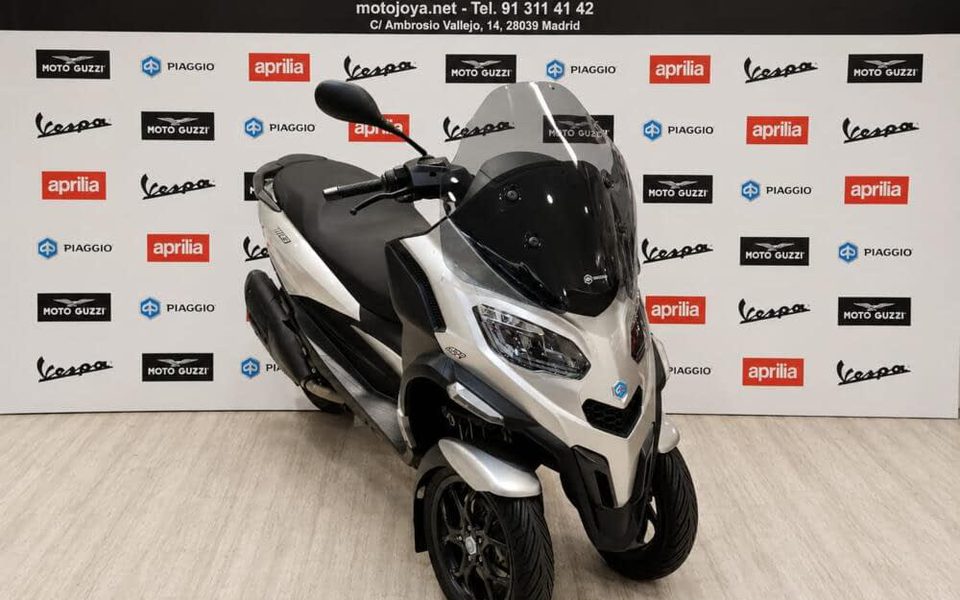 PIAGGIO MP3 400