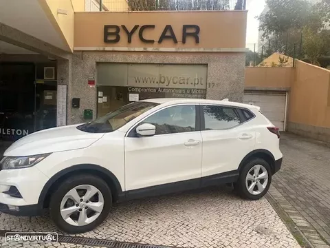 Nissan Qashqai 1.3 DIG-T N-Connecta J18