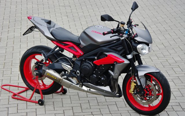 Triumph Street Triple R 675