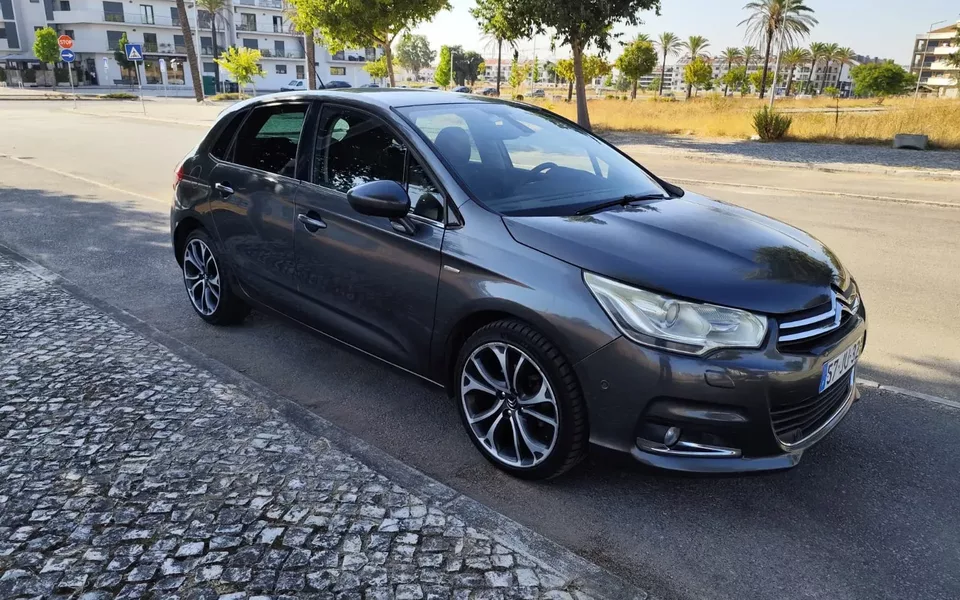 Citroën C4 1.6 e-HDi Exclusive J17 CMP6