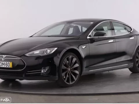 Tesla Model S 85