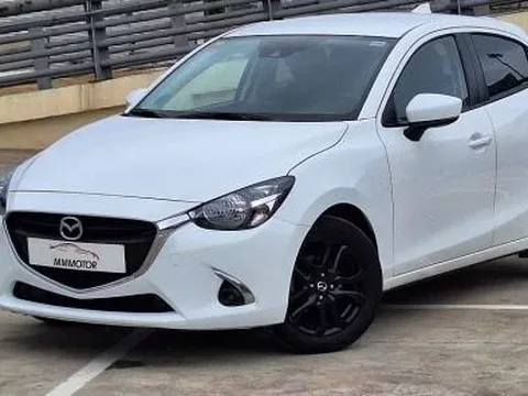 Vendido: MAZDA Mazda2 Mazda2 1.5 e-Skyactiv G Center-Line 66kW - 13900€ en Prat de llobregat