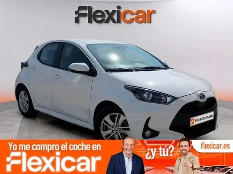 TOYOTA Yaris Yaris 120H 1.5 Business Plus
