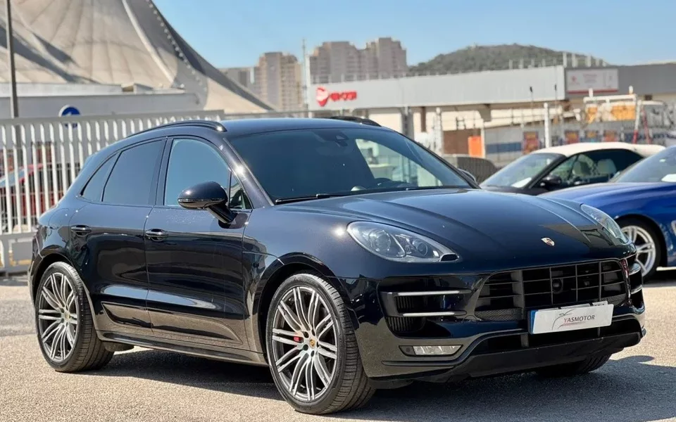 PORSCHE Macan Macan Turbo Aut.