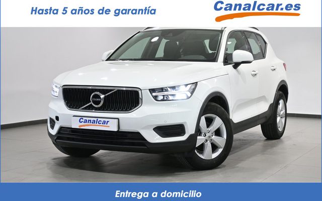 Volvo XC40 Momentum Core T2