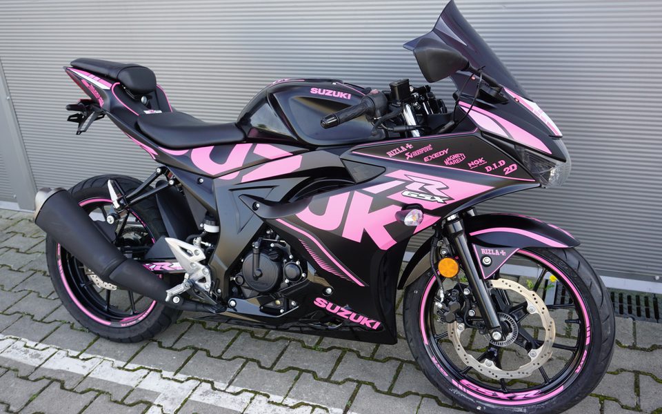 Suzuki GSX-R 125 GSXR PINK