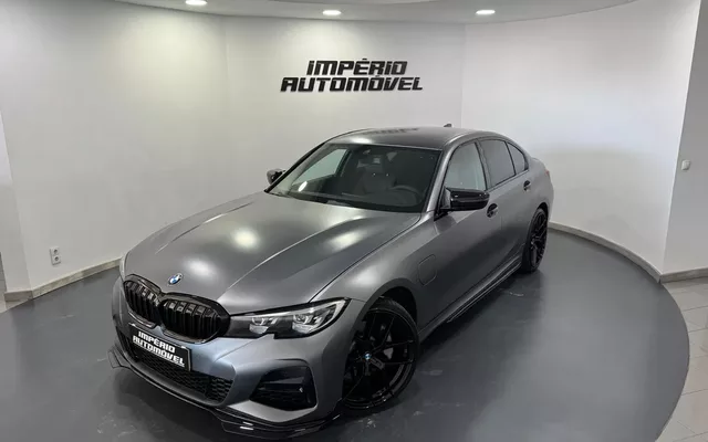 BMW 330 e Pack M Auto