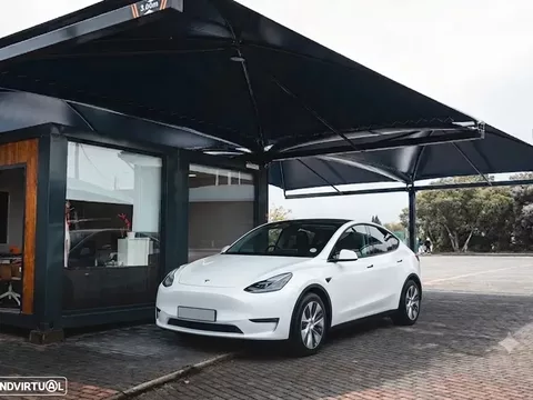 Tesla Model Y Long Range Dual Motor AWD