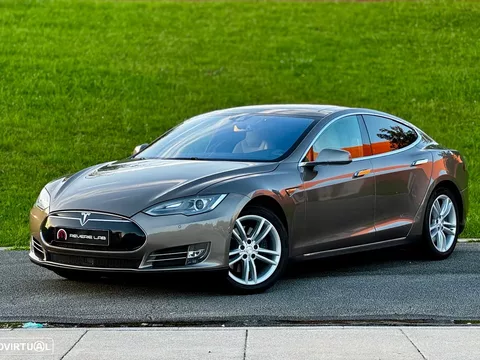Tesla Model S 85