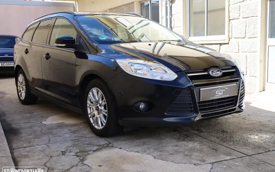 Ford Focus 1.0 EcoBoost S&S Champions Edition
