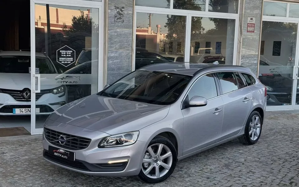 Volvo V60 2.0 D2 Momentum Drive