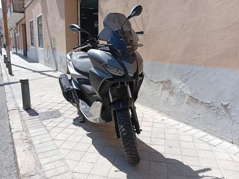 APRILIA SR GT 125