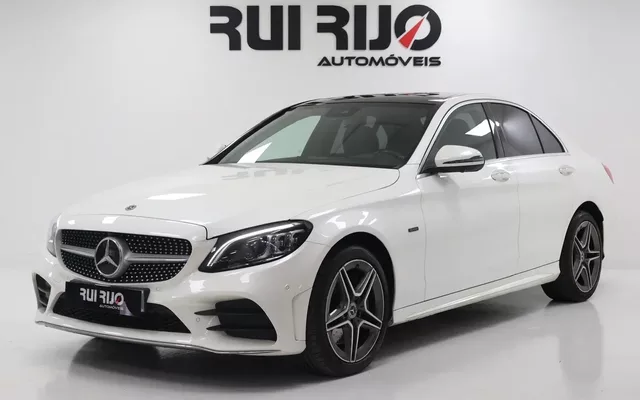Mercedes-Benz C 300 de AMG Line