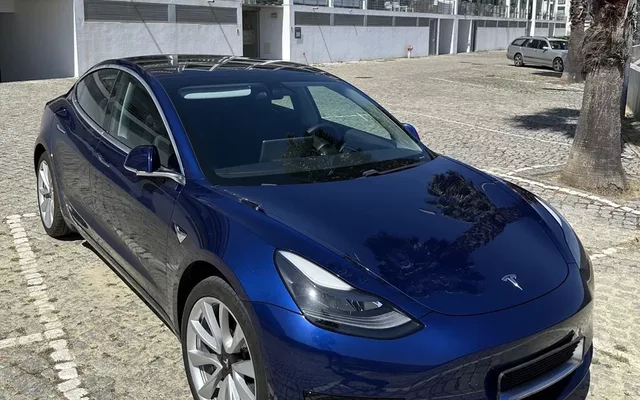 Tesla Model 3 Standard Range Plus RWD