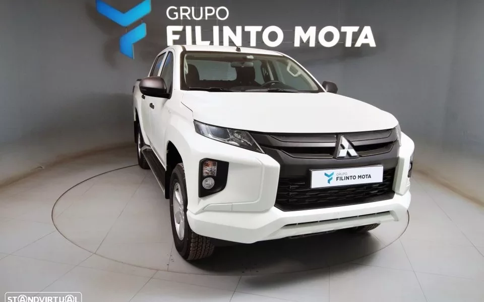 Mitsubishi L200 2.3 DI-D CD Invite 4WD