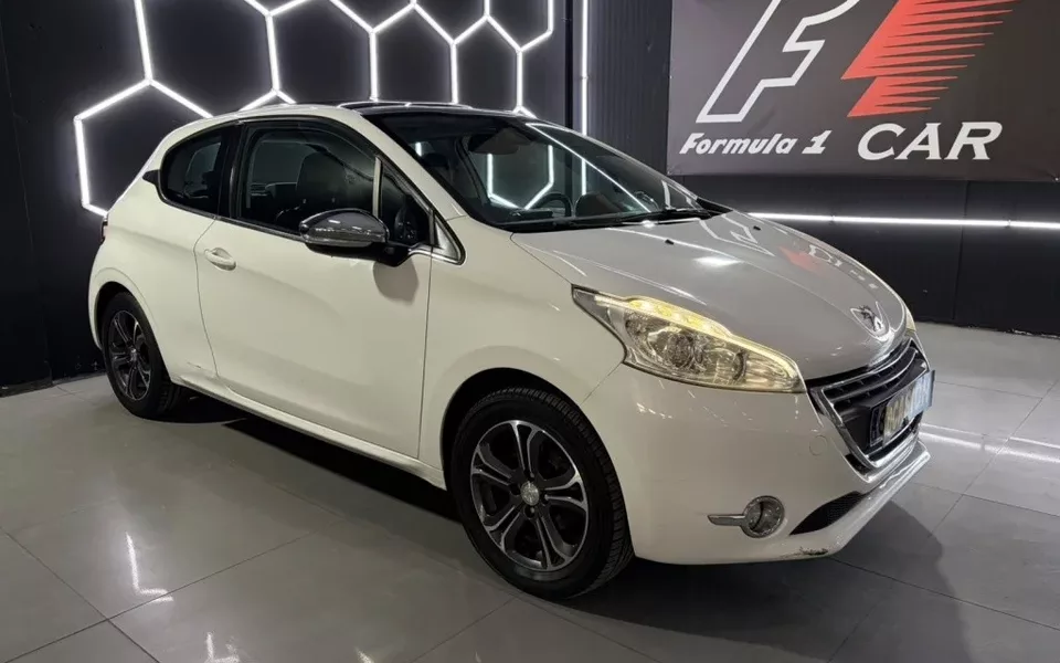 PEUGEOT 208 208 1.2 VTi Allure - 6480€ en Jaen