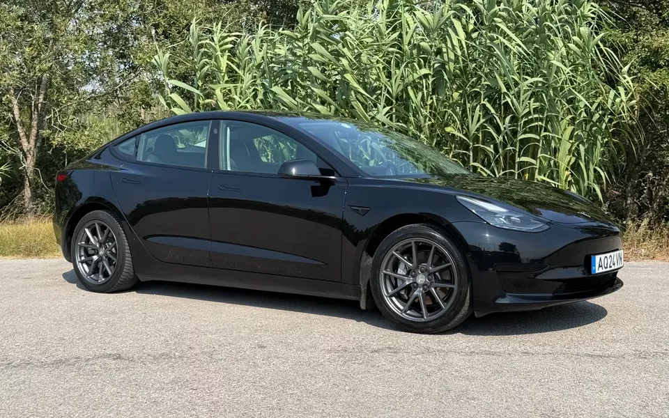Tesla Model 3 Standard Range Plus RWD