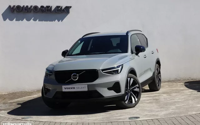 Volvo XC 40 2.0 B3 Plus Dark