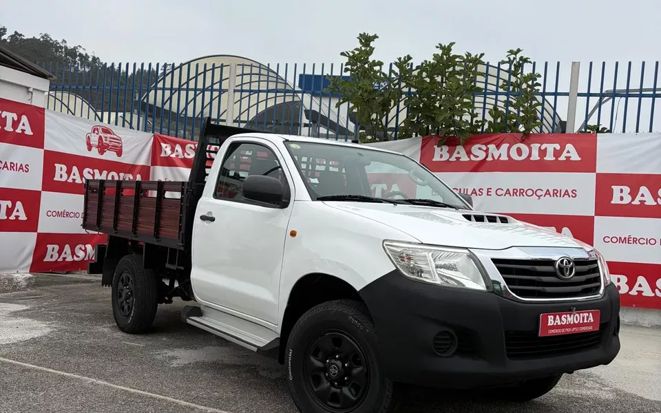 Toyota Hilux 2.5 D-4D 2WD CE