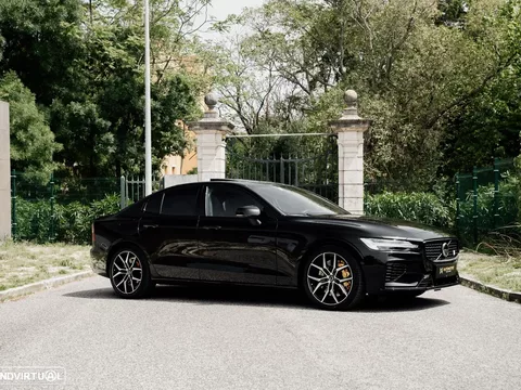 Volvo S60 T8 Recharge AWD Polestar Engineered