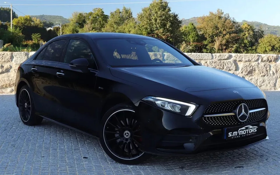 Mercedes-Benz A 250 Limousine e 8G-DCT AMG Line