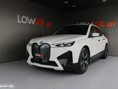 BMW iX xDrive 40