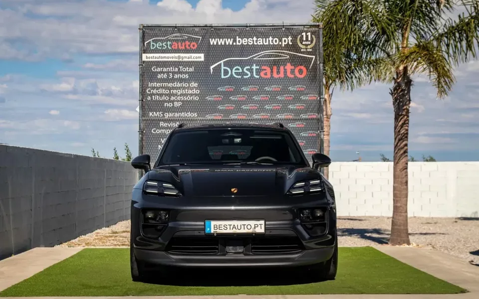Porsche Macan Electric 4S
