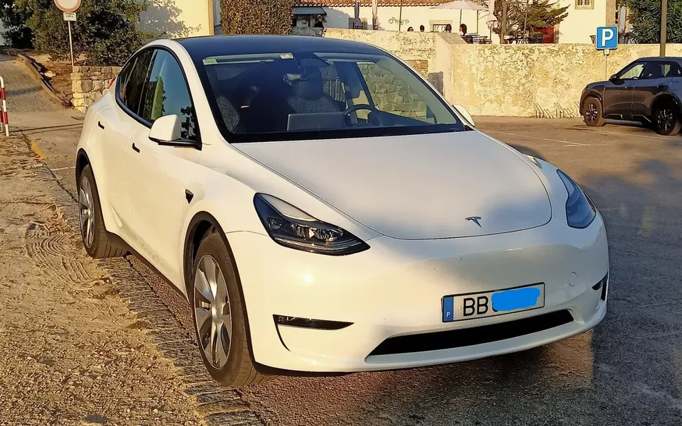 Tesla Model Y Long Range Tração Integral