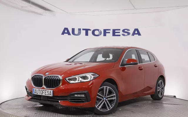 BMW 116 SERIE 1 116I DKG7 AUTO 109CV 5P # IVA DEDUCIBLE, NAVI,PARKTRONIC,CAMARA TRASERA,