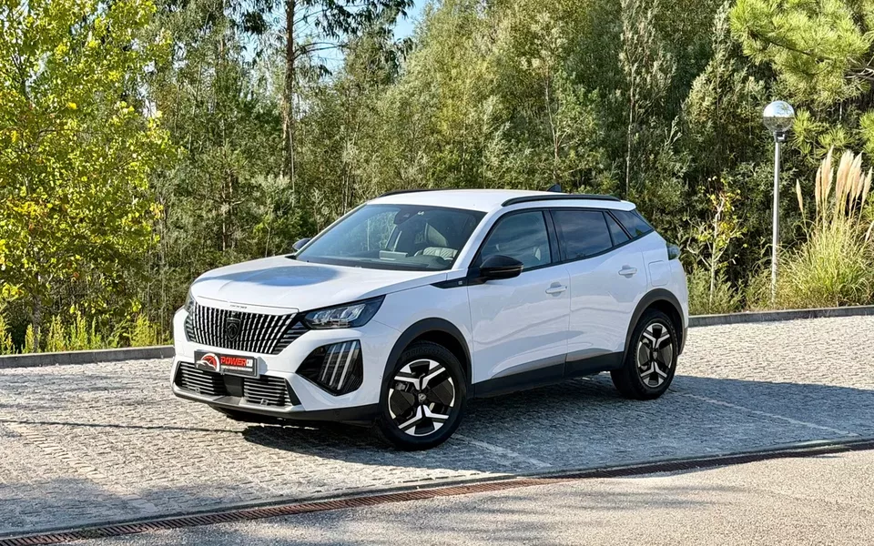 Peugeot e-2008