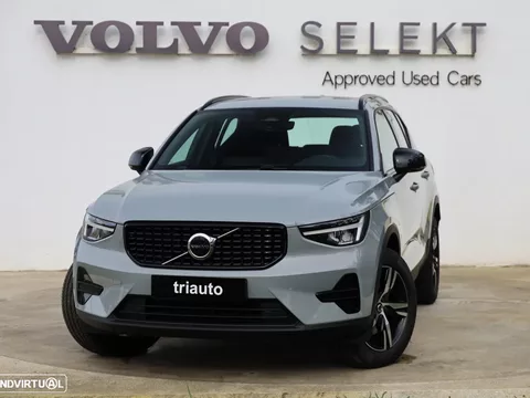 Volvo XC 40 2.0 B3 Plus Dark