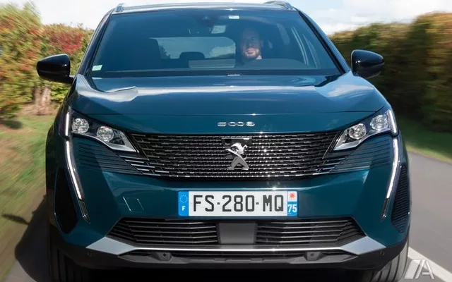PEUGEOT 5008 SUV 5008 1.2 PureTech S&S Active 130