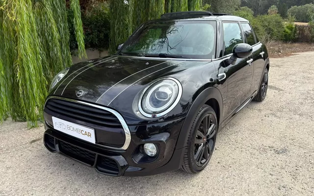 MINI 5 Portas Cooper D Aut.