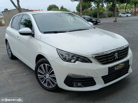 Peugeot 308 1.2 PureTech Allure EAT8