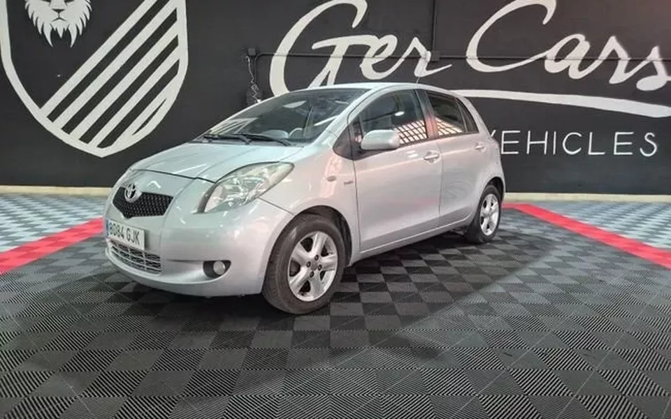 TOYOTA Yaris Yaris 1.4D-4D Sol