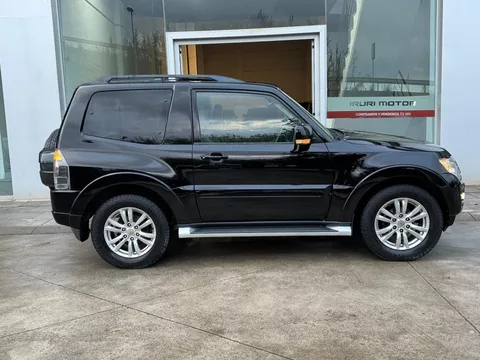 MITSUBISHI Montero Montero 3.2DI-D Kaiteki 5AT 200