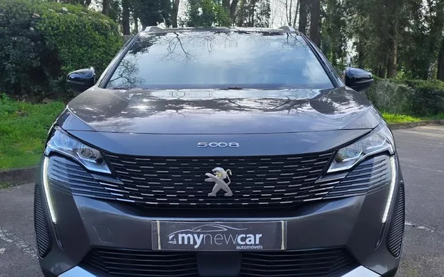 Peugeot 5008 PureTech 130 EAT8 Stop & Start Allure Pack
