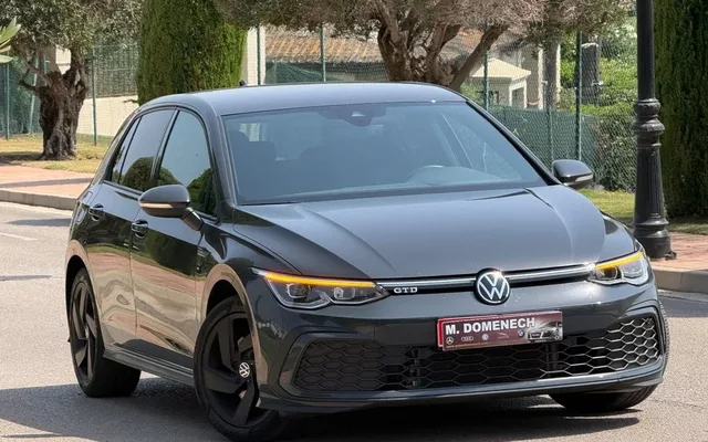 VOLKSWAGEN Golf Golf 2.0TDI R-Line DSG 110kW
