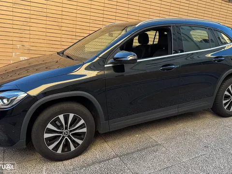 Mercedes-Benz GLA 180 d 8G-DCT