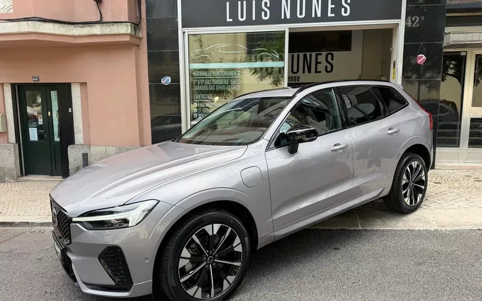 Volvo XC 60 T6 AWD Recharge Plus Black Edition