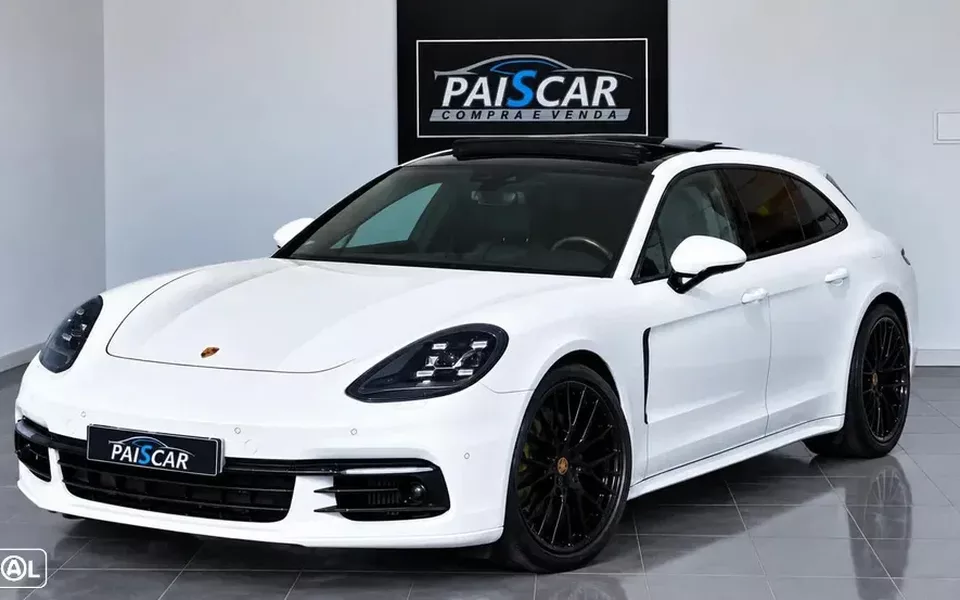 Porsche Panamera Sport Turismo 4 E-Hybrid Platinum Edition