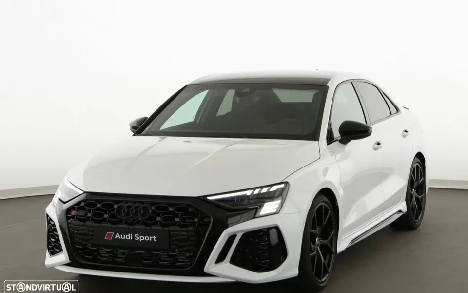 Audi RS3 Limousine