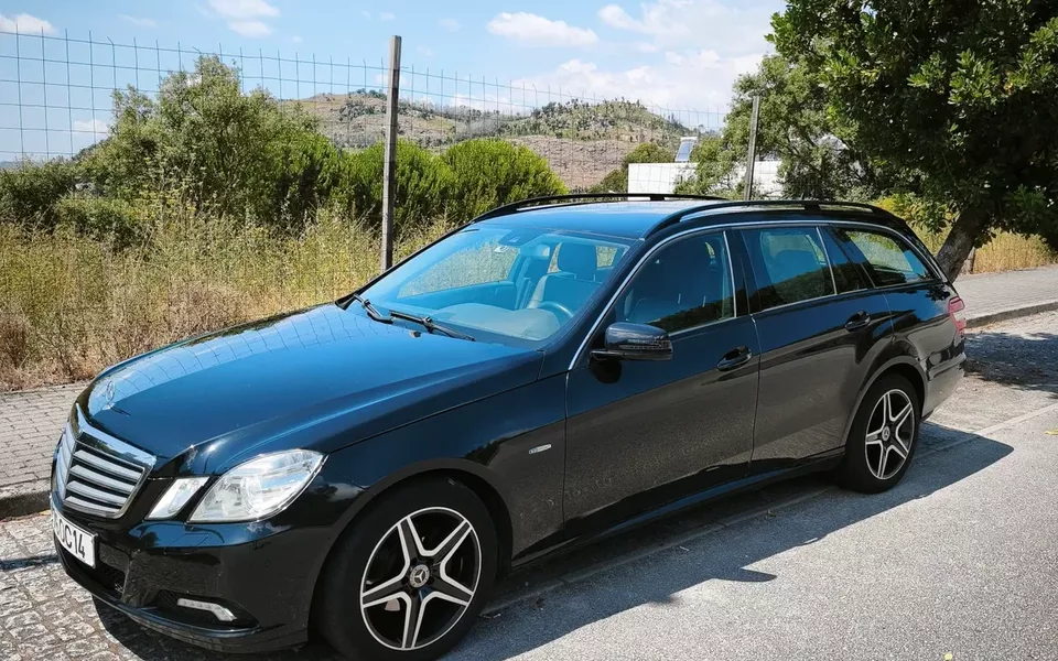 Mercedes-Benz E 220 CDI DPF BlueEFFICIENCY