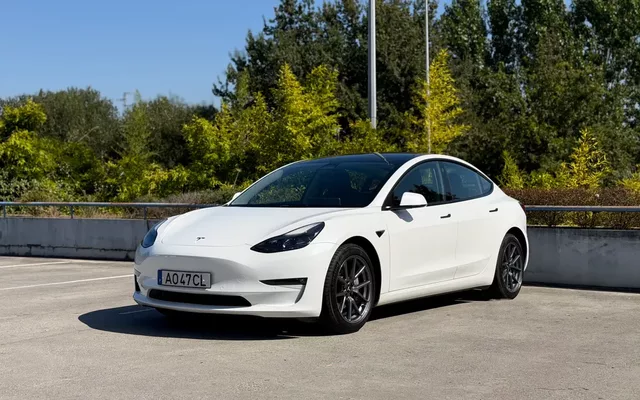 Tesla Model 3 Long Range Tração Integral Premium