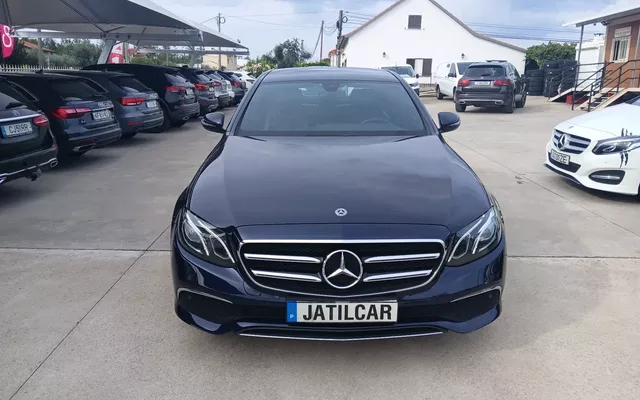 Mercedes-Benz E 220