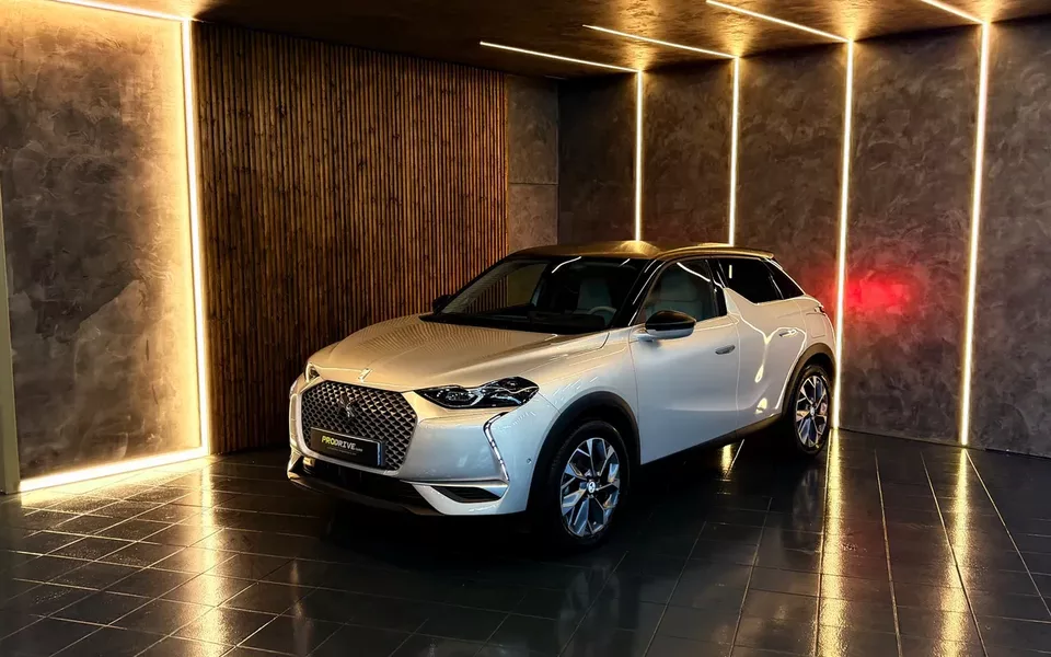 DS DS3 Crossback E-TENSE LOUVRE