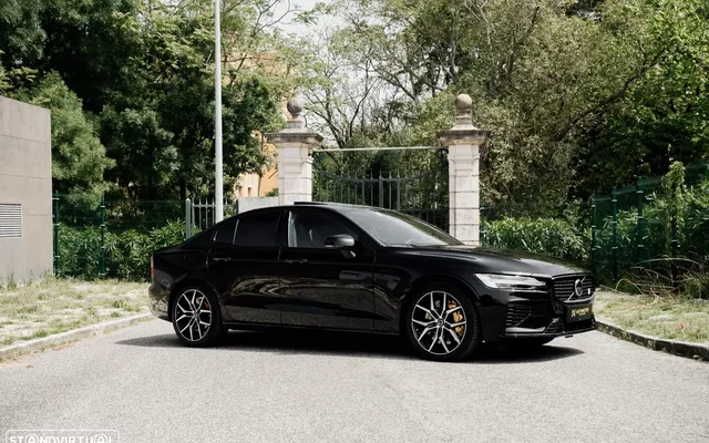 Volvo S60 T8 Recharge AWD Polestar Engineered