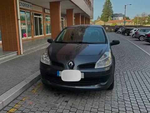 Renault Clio 1.2 16V Confort Authentique