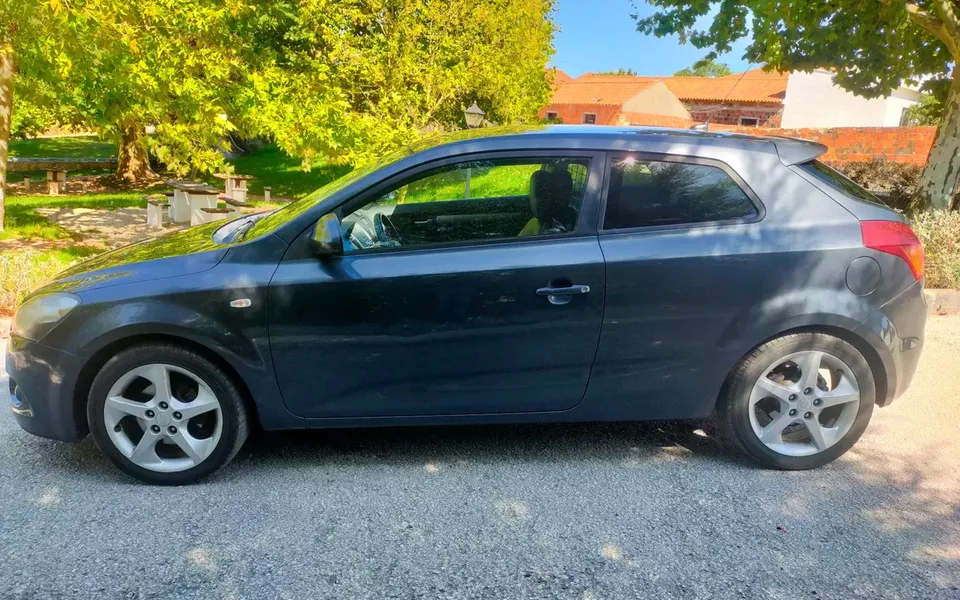 Kia Ceed S Coupé 1.6 CRDi EX