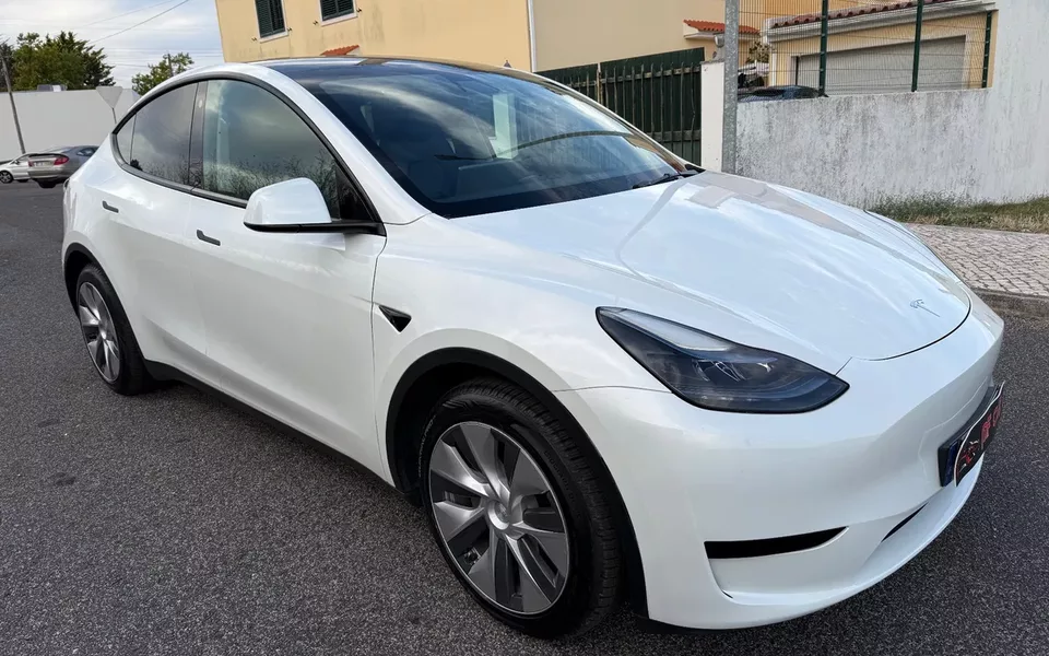 Tesla Model Y Tração Traseira